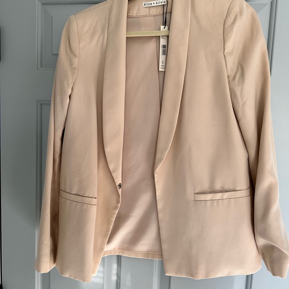 Alice + Olivia Jackets & Blazers - Alice + Olivia Light Tan Blazer